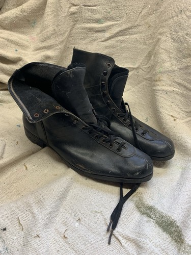 Vintage sports boots ice - sports,