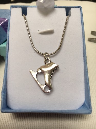 Ice skates necklace boxed - ice,