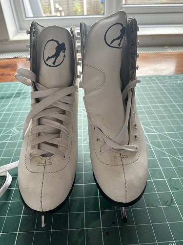 Galaxy ice skating boots size - galaxy,